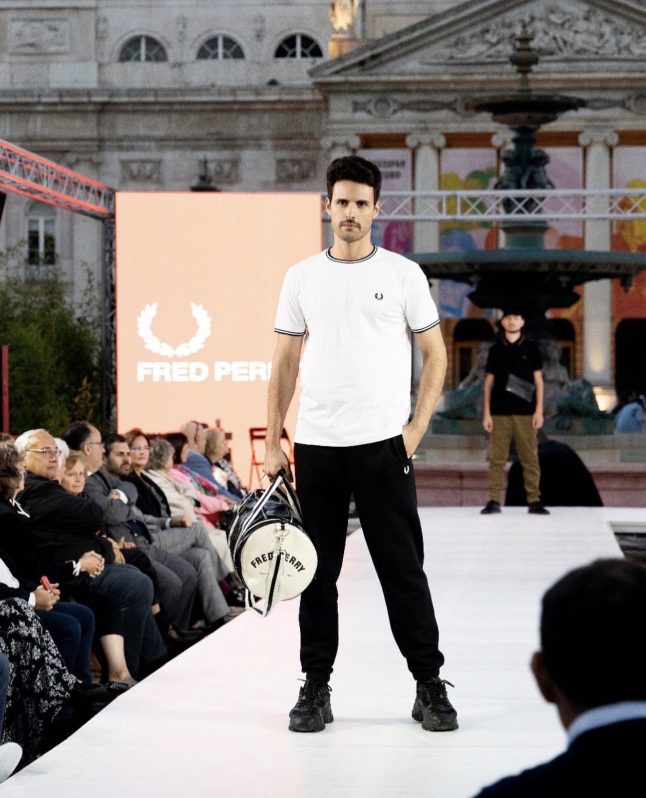 Christian Ferreira em passarela Fred Perry